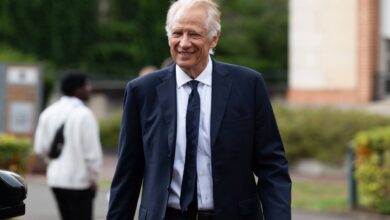 En la carrera por el Elíseo, Dominique de Villepin sermonea a Gabriel Attal En la carrera por el Elíseo, Dominique de Villepin sermonea a Gabriel Attal